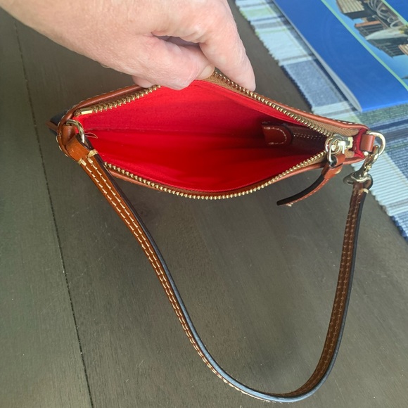 Dooney & Bourke Large Slim Wristlet pebbled leather Jeans Blue NWOT - Picture 3 of 5